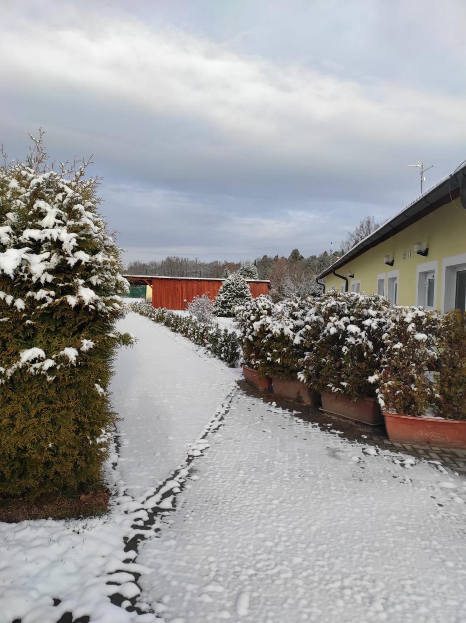 Penzion Kosky Hamr Exteriör bild
